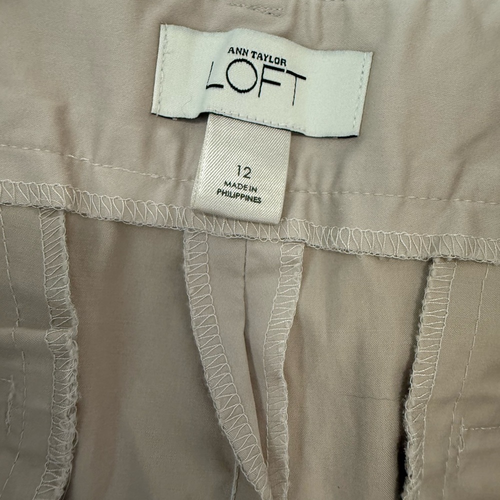 Ann Taylor Loft Women's Chino Shorts- 2 Pairs - Tan and Black - Size 12 - Picture 4 of 10